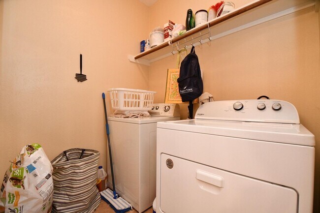 Building Photo - 7110 Anaquitas Creek Ct