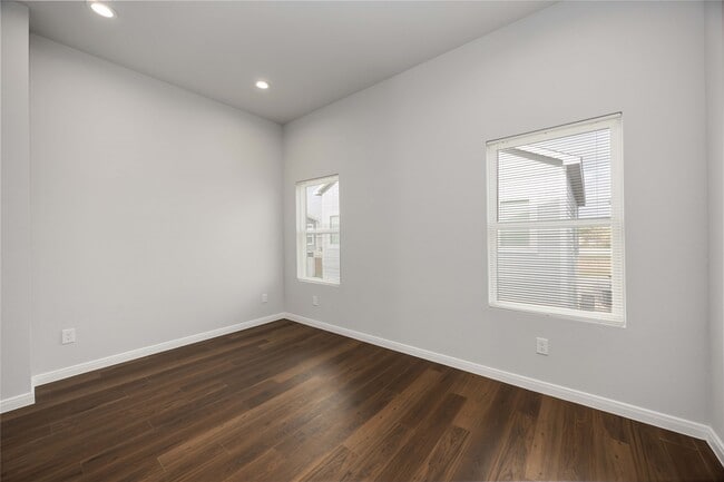 Building Photo - 4938 Paradigm Ln