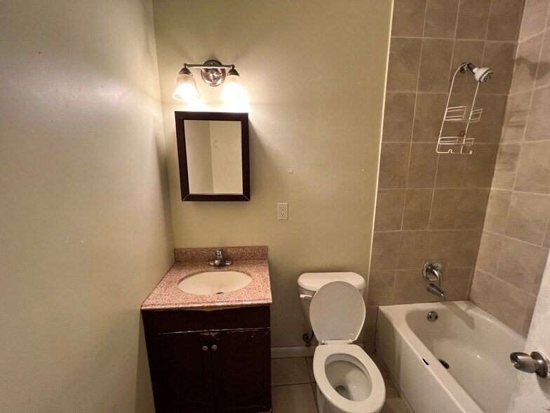 Building Photo - 3171 McSherry Dr