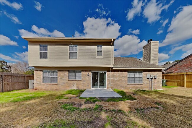 Building Photo - 3414 Green Fields Dr