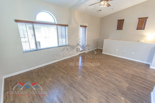 Building Photo - 240 W Juniper Ave