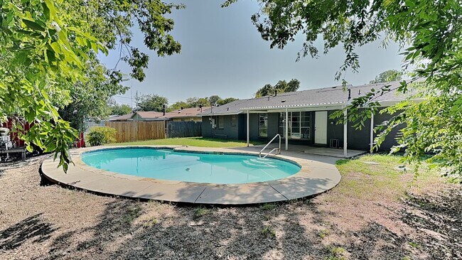 Building Photo - READY NOW IN RANCHO NORTH! THIS IS A MUST ...
