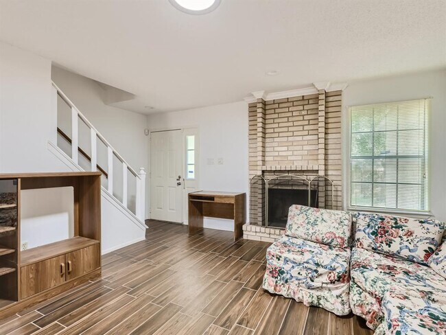 Building Photo - 8400 Jamestown Dr