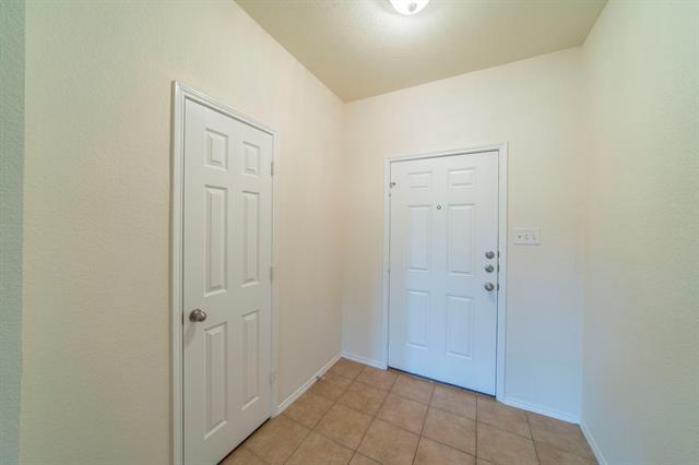 Building Photo - 1205 N Rhea Dr