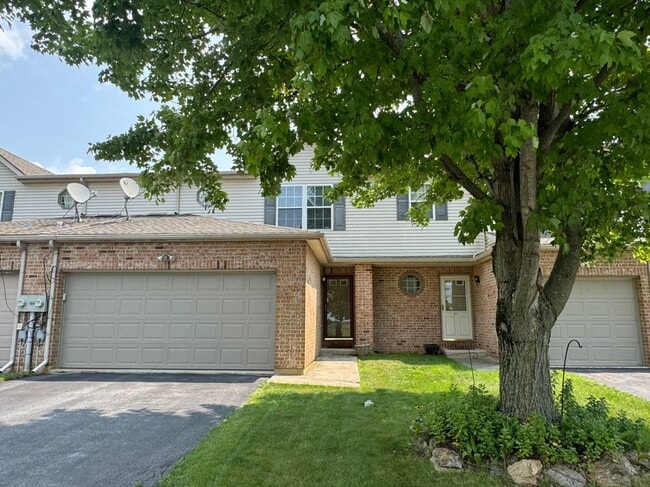 Building Photo - 6668 Pioneer Dr