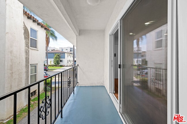 Building Photo - 1206 S Holt Ave