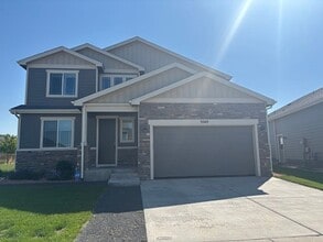 Building Photo - Elegant & Spacious Living in Timnath Ranch