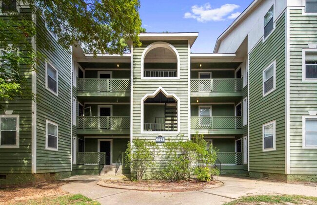 Primary Photo - 6813 Willowbrook Dr