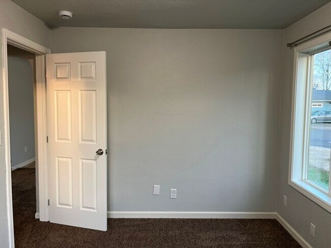 Building Photo - brid01*