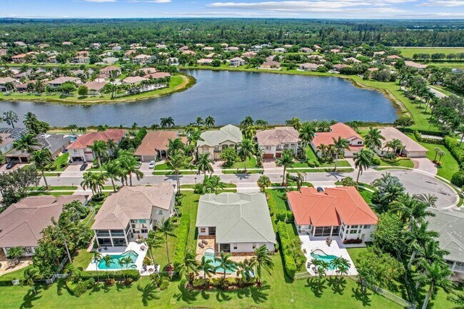 Building Photo - 11727 Paradise Cove Ln