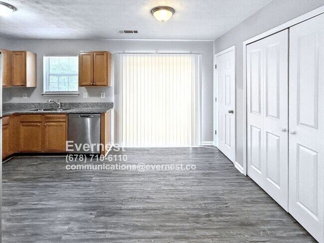 Building Photo - 7035 Setters Way