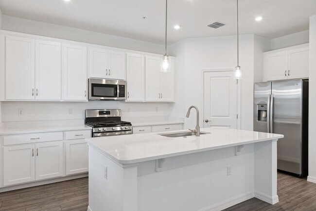 Building Photo - Brand New Construction 3b/2.5ba Home in Debary