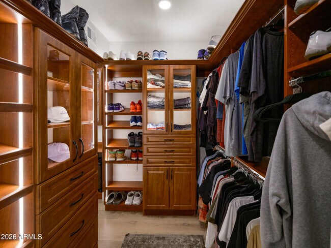 Building Photo - 2024 E Granite View Dr