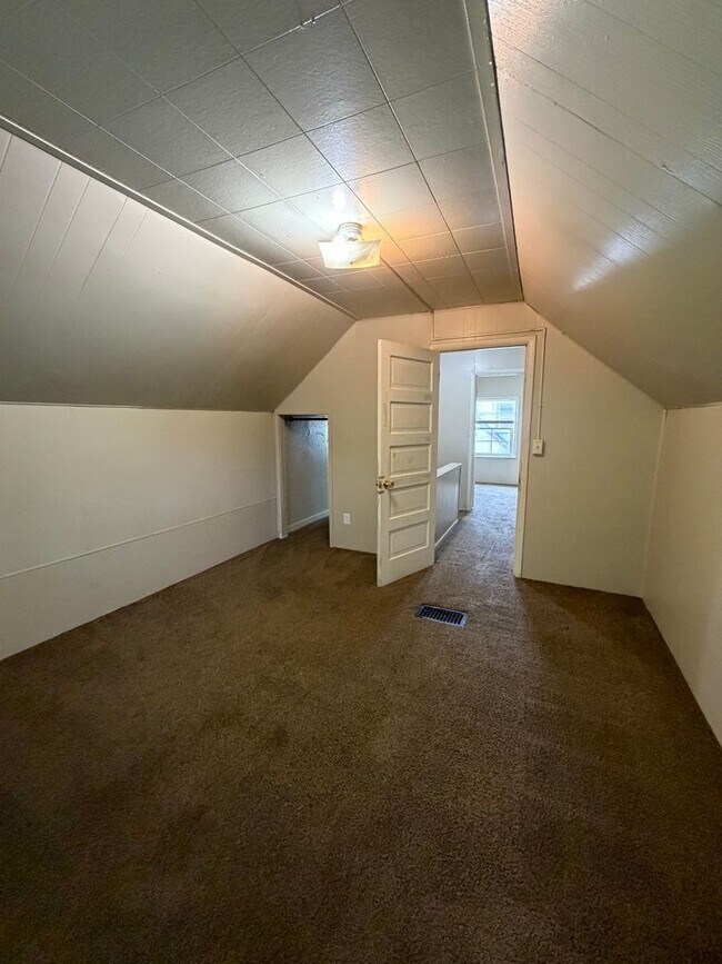 Building Photo - 137 Highland Ave