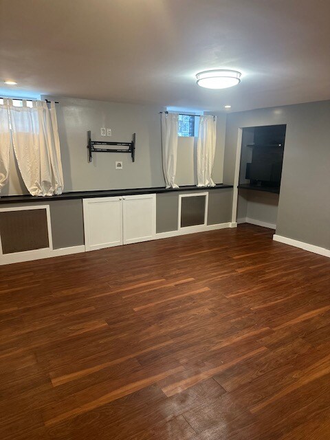 Building Photo - 2807 Harview Ave