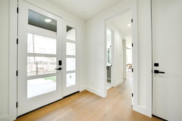 Building Photo - 3825 Munger Ave