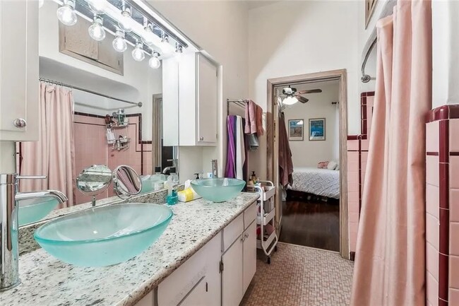 One of 3 shared bathrooms - 5830 S Robertson St