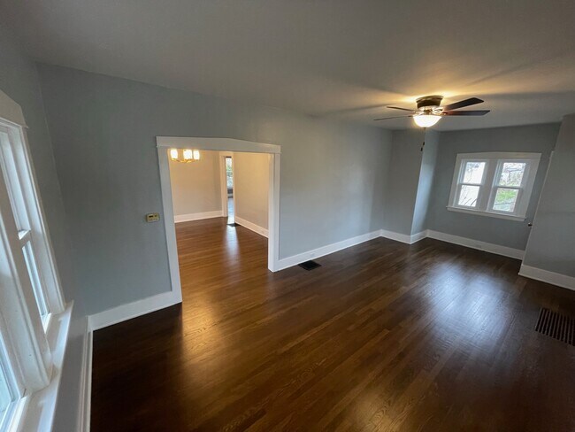 Building Photo - 1844 Monroe Ave NW