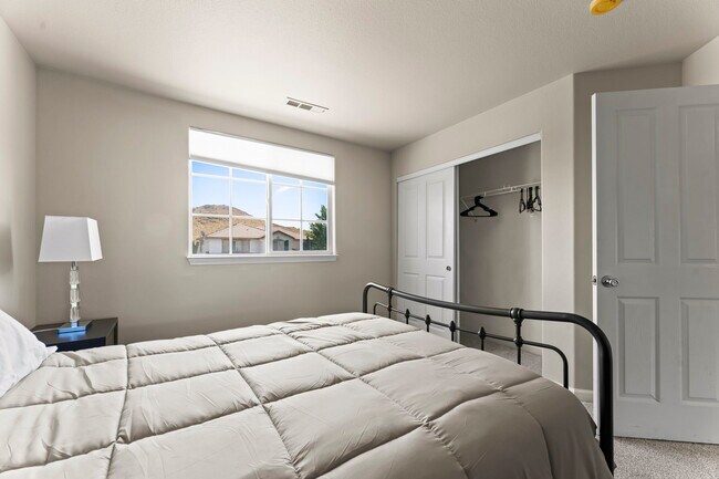 Building Photo - 2931 Blue Grouse Dr