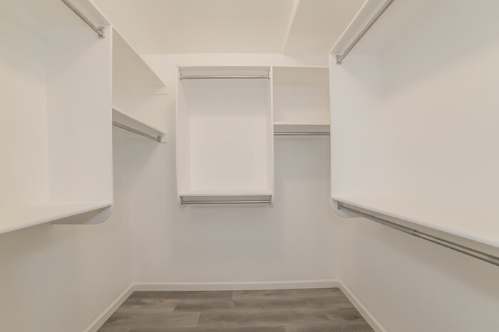 Building Photo - 9542 W Potter Dr