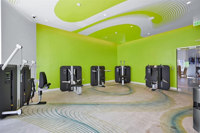 Building Photo - 501 NE 31st St