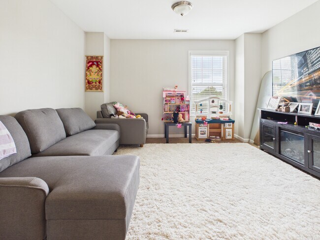 Building Photo - 11060 Hat Creek Ln