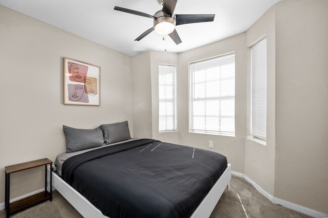 Building Photo - 2504 Ferguson Way