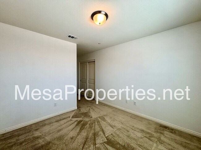 Building Photo - 12302 Del Sur St
