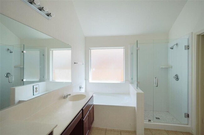 Building Photo - 11713 Larch Valley Dr