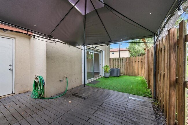 Building Photo - 16045 Emerald Cove Rd