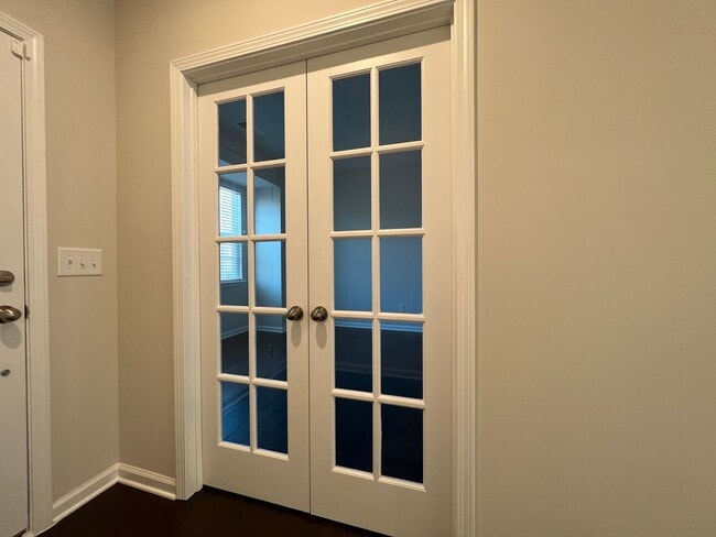Building Photo - 5bd 4.5bath like brand new SFH in Palisades
