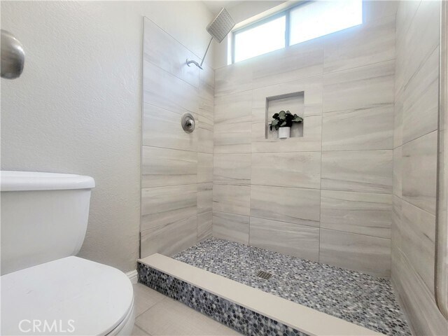 Building Photo - 28973 Willow Creek Ln