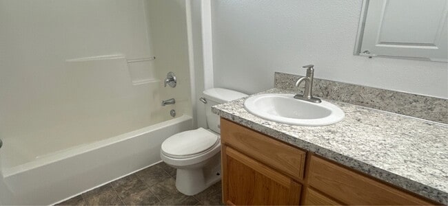 Building Photo - 215 Pioneer Dr