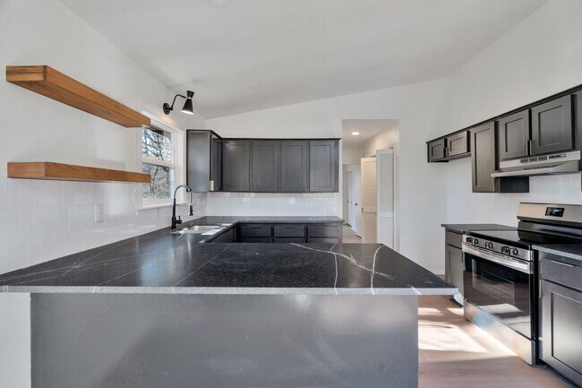 Building Photo - Freshly Remodeled 2 Bed 1.5 Bath home with large deck