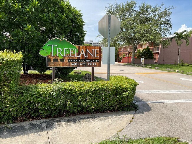 Building Photo - 6312 SW 139th Ct