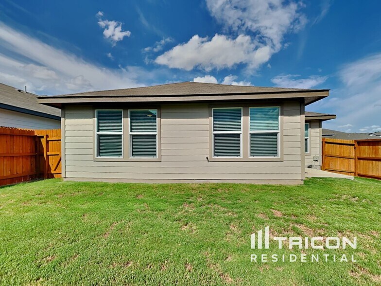 Building Photo - 5803 Zoey Wy