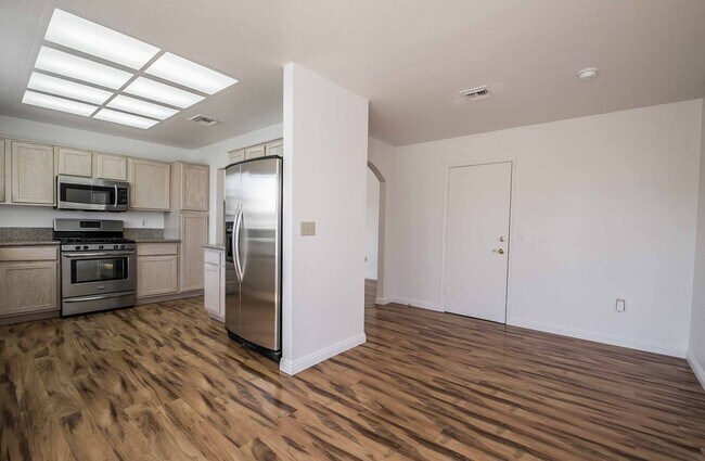 Building Photo - Sun City Summerlin - Golf Course Community...