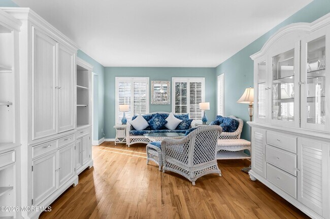 Building Photo - 79 Riverdale Ave