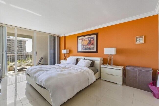 Building Photo - 9341 Collins Ave