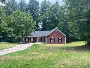 Building Photo - 224 Autumn Ridge Dr