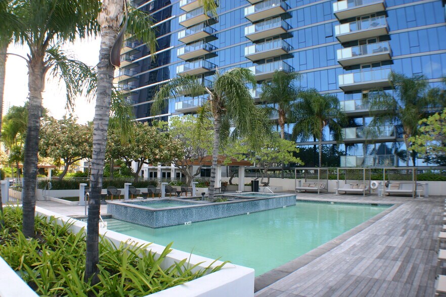 Building Photo - 600 Ala Moana Blvd