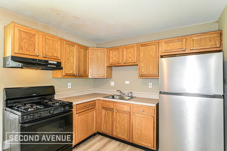 Building Photo - 9743 Edgefield Dr