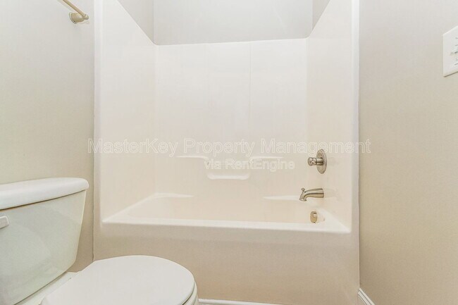 Building Photo - 2805 Piedmont River Way