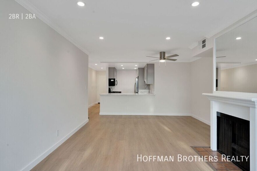 Building Photo - 1520 N Vista St