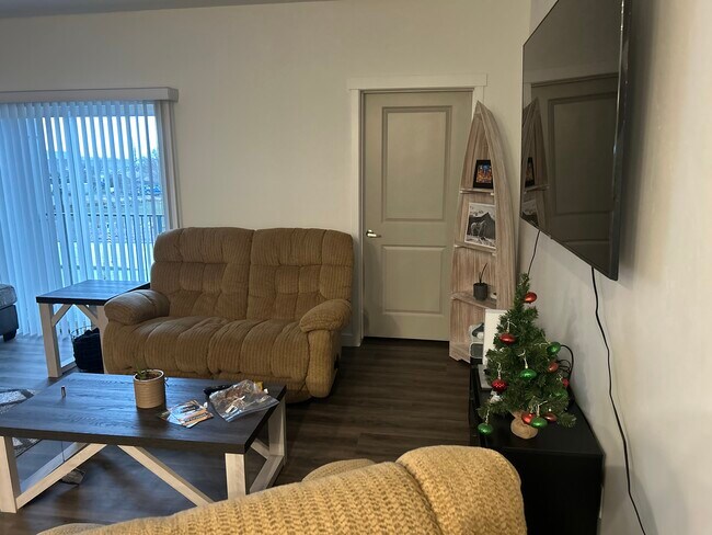 Building Photo - 891 S 2300 E