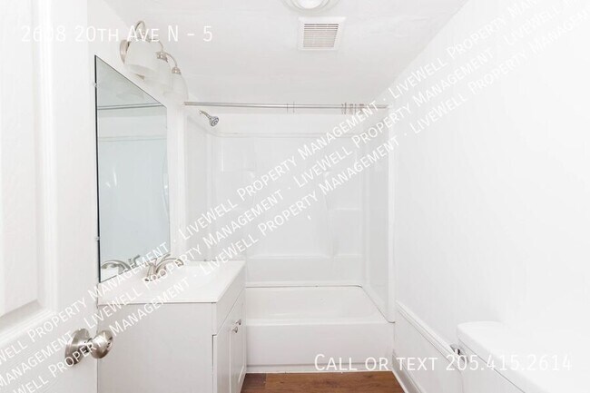 Building Photo - 2608 20th Ave N