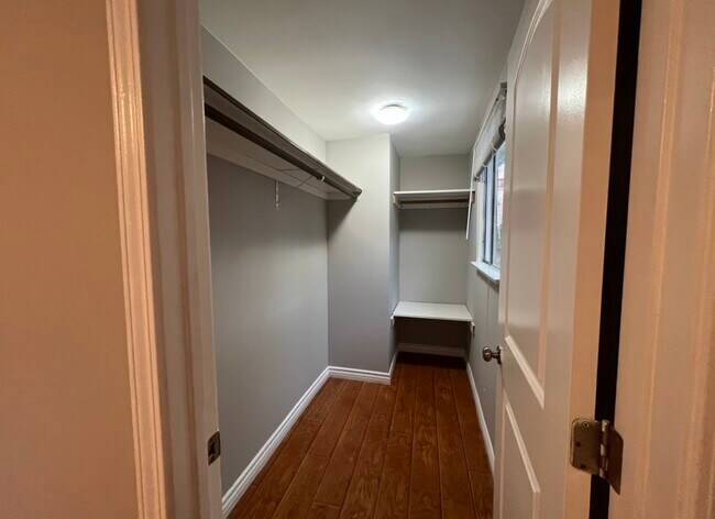 Large Walk in Closet - 11022 Leolang Ave