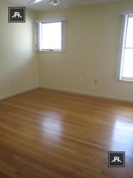 Building Photo - 2 bedroom in Newton MA 02458