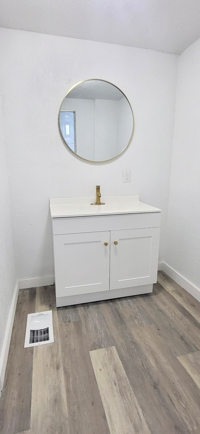 Building Photo - 4035 Buell Dr