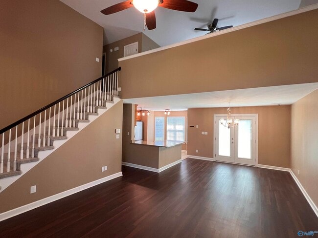 Building Photo - 110 Tudor Pl